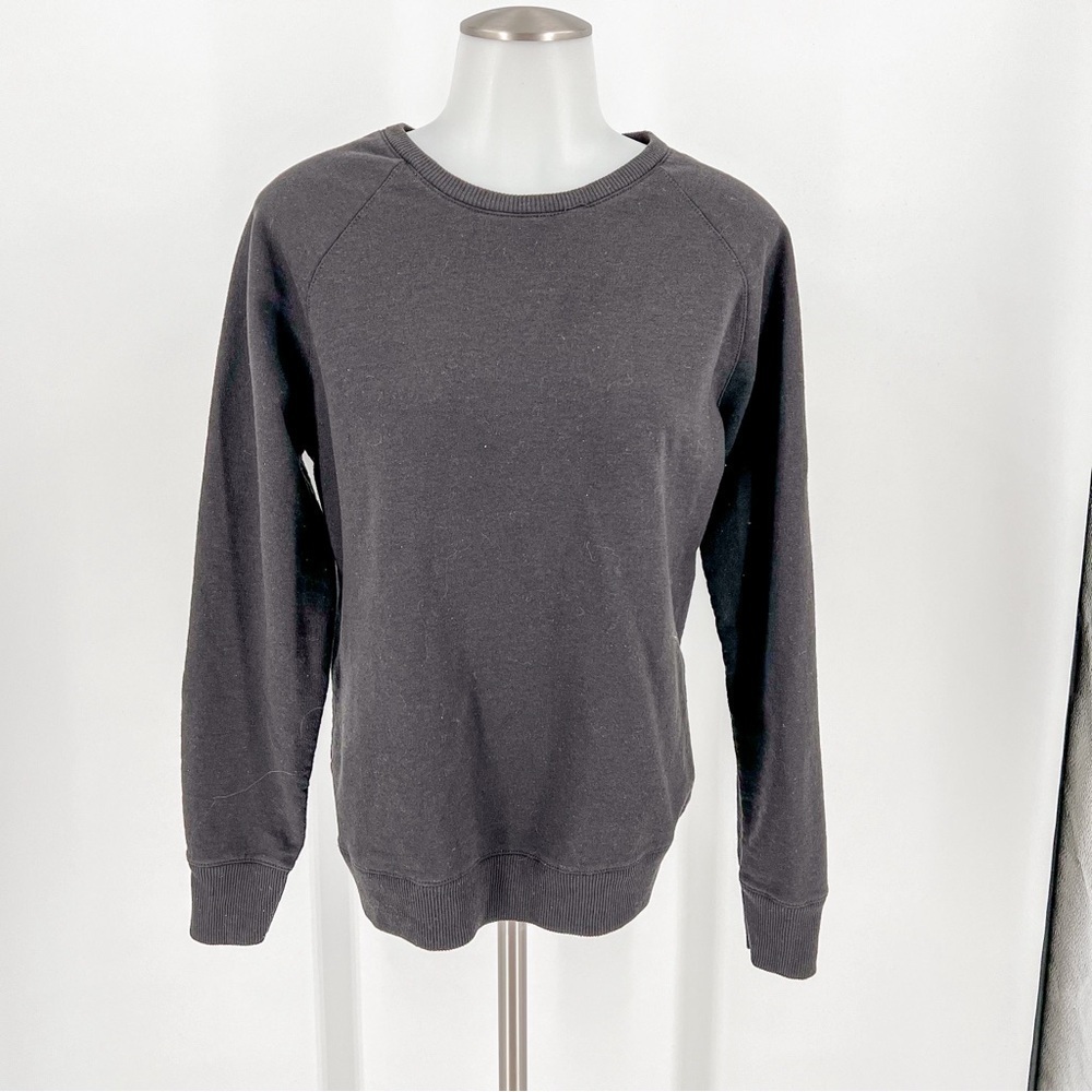 Time and Tru black sweatshirt